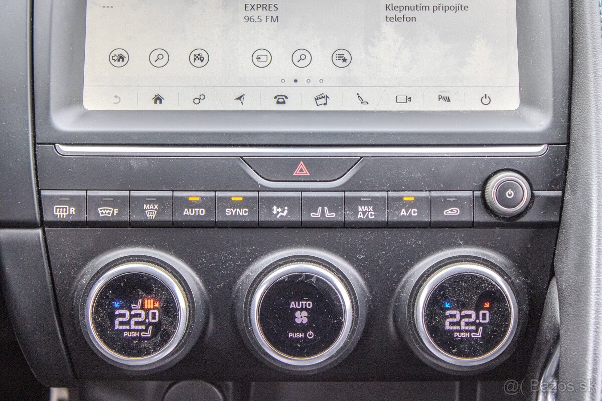 Jaguar E-Pace 2.0 R-Dynamic SE AWD A9 132kW - 18