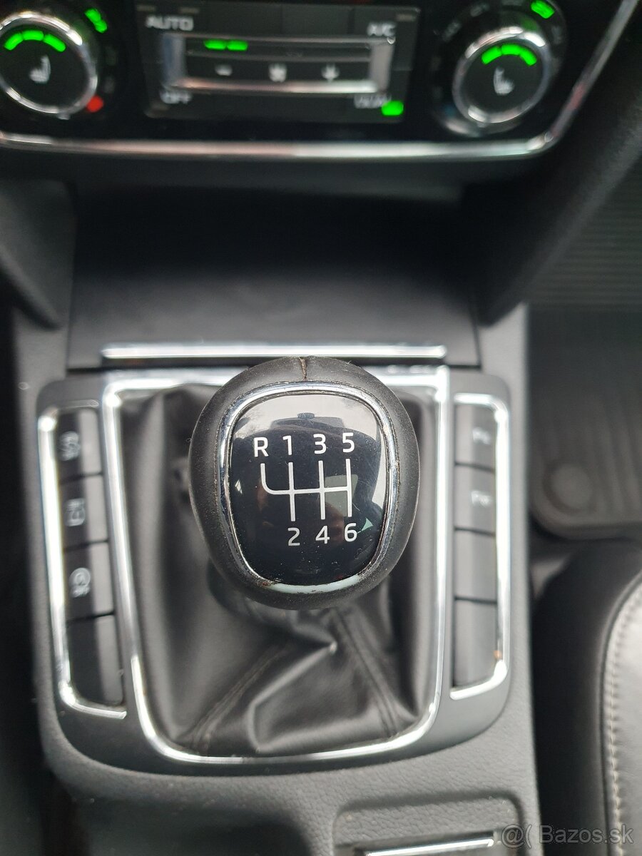 Škoda Superb Combi 1.6 TDI CR DPF Elegance - 18