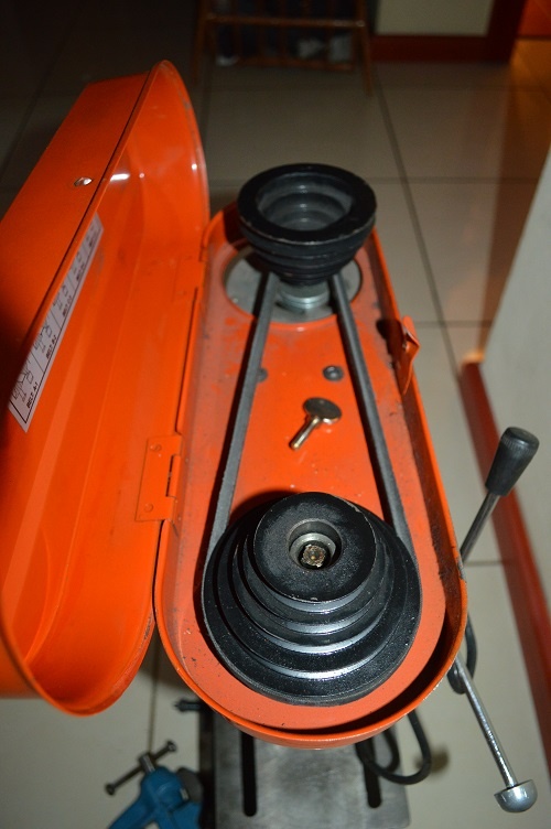 predam - stolova vrtacka EKA - 18