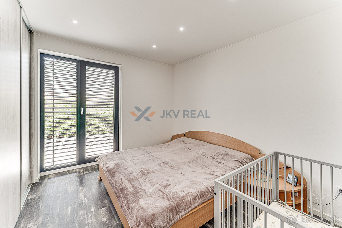 Moderný 5 izbový rodinný dom & altánok a bazén | Veľké Úľany - 18