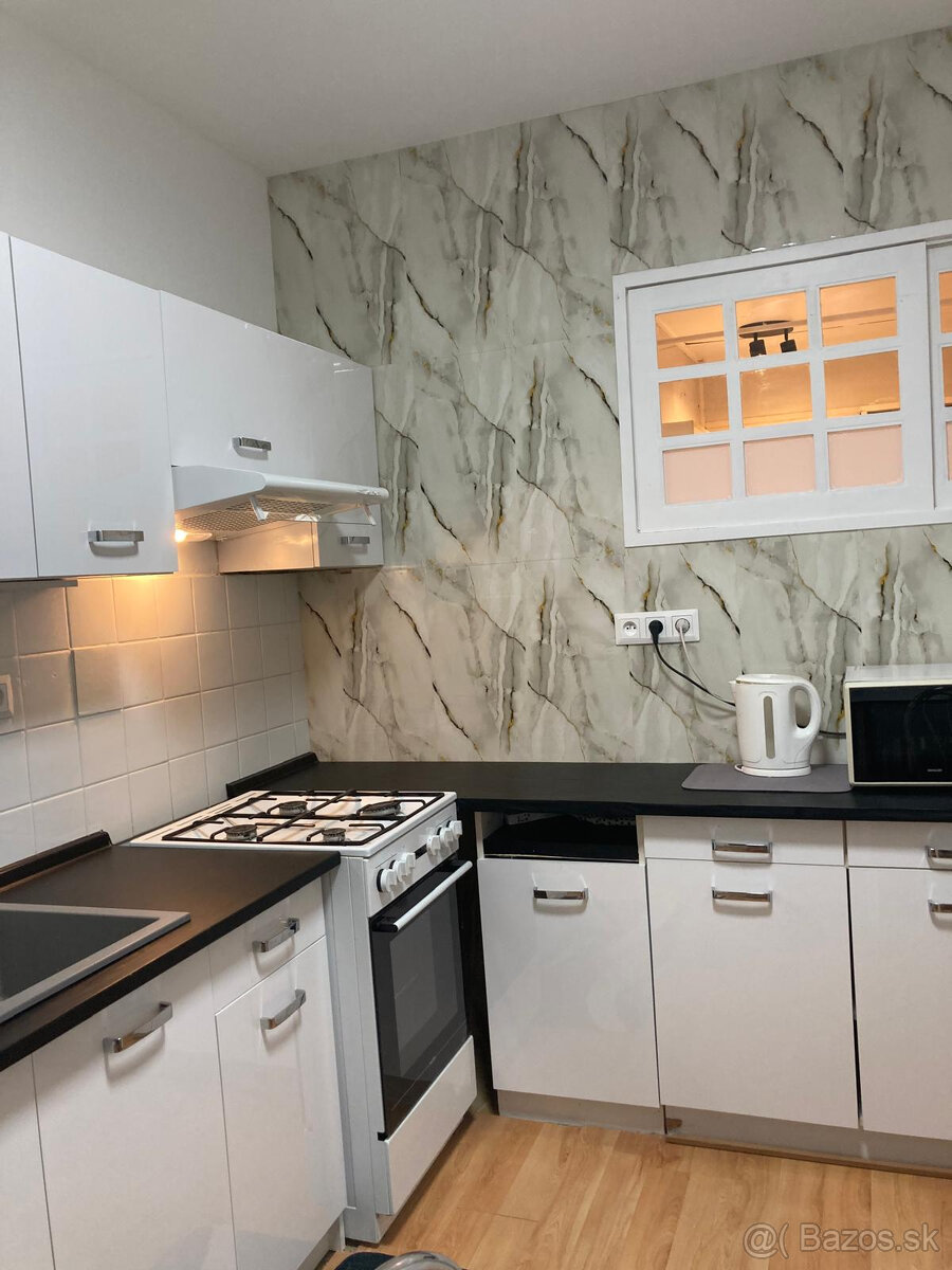 Prenájom 3-izb. bytu - Petržalka - 18