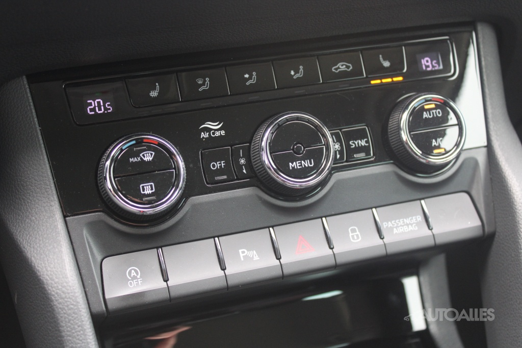 Škoda Karoq 1,5 TSi DSG 110 kW STYLE - 18