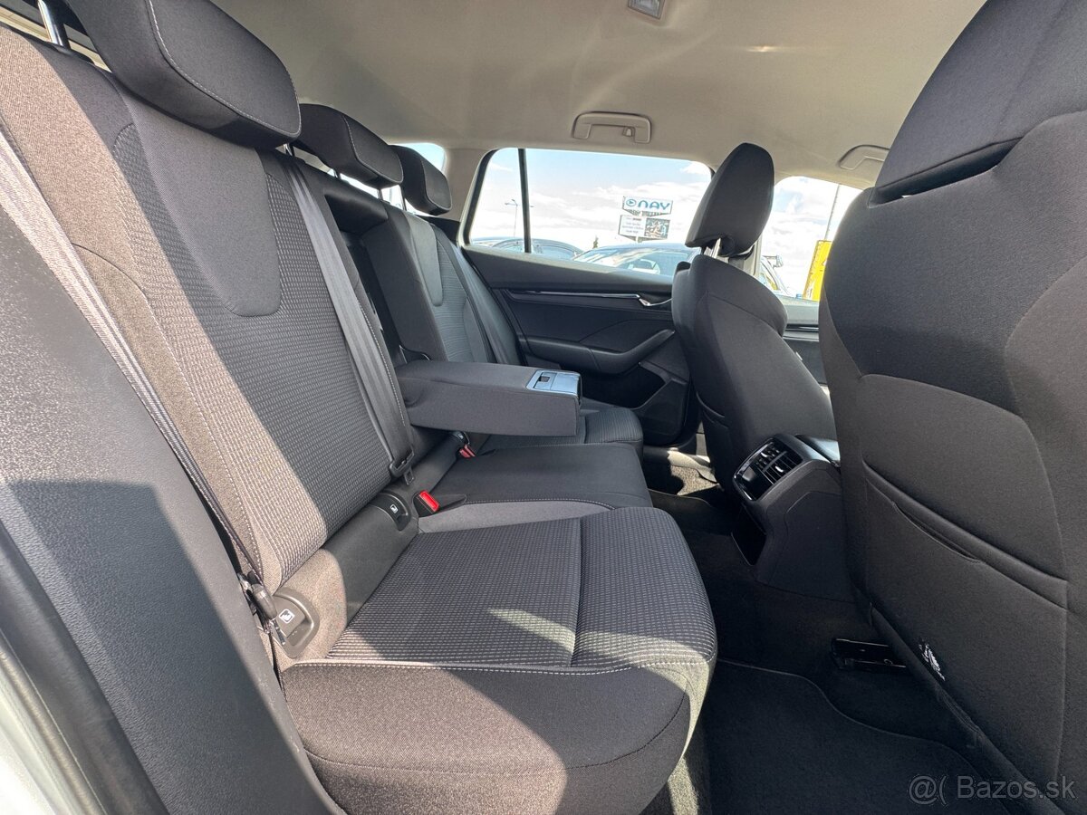 Škoda Octavia Combi 2.0 TDI 2023 DSG - 18