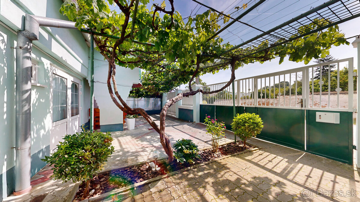 NA PREDAJ TEHLOVÝ RODINNÝ DOM V OBCI CÍFER - 18