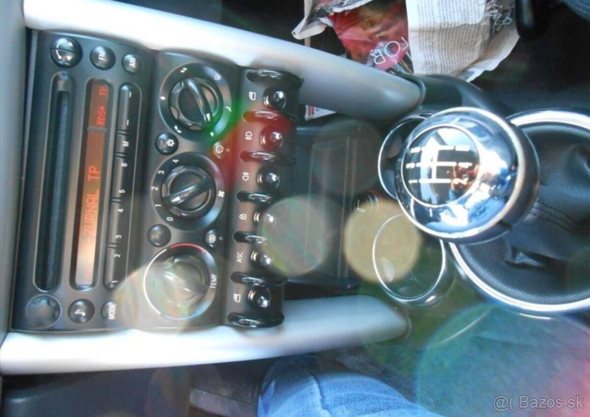 Mini One 1,6 66 kW Serviska KLIMA benzín - 18