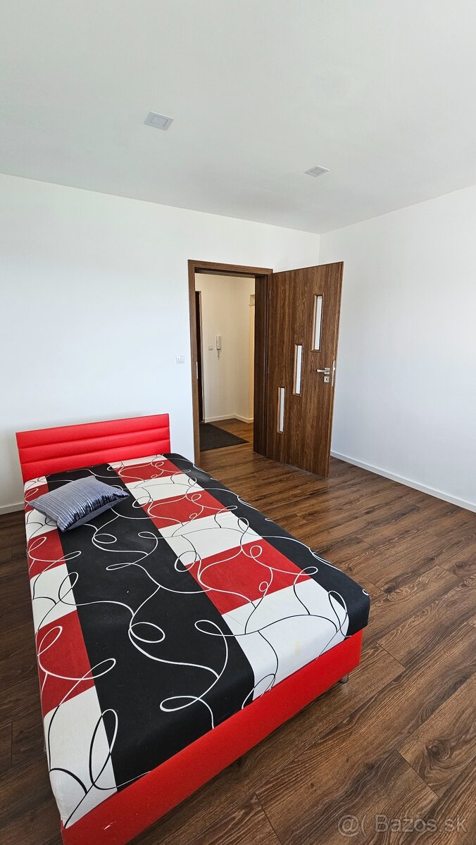 3i zariadený byt s balkónom na prenájom, Prievidza - 18