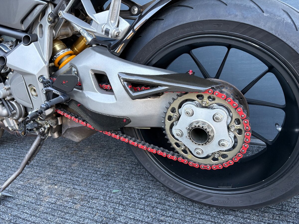 MV Agusta Brutale 910R - 18