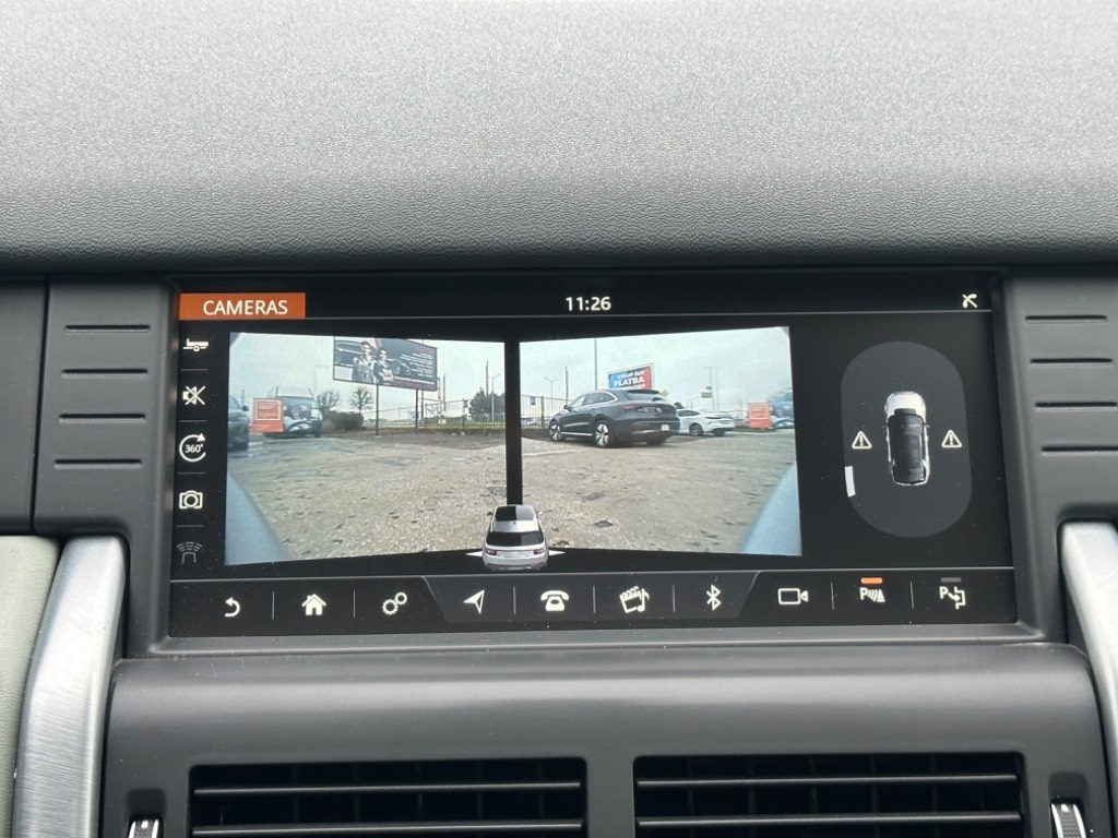 Land Rover Discovery Sport - 18