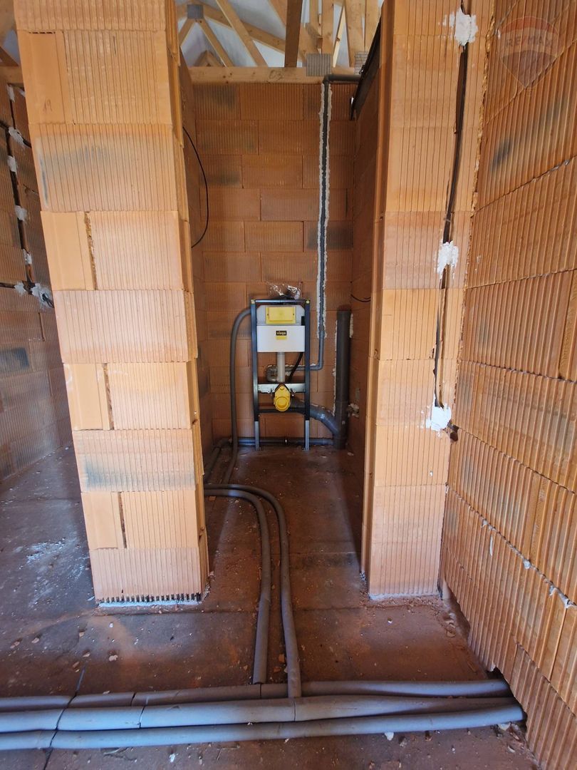 REZERVOVANEPredaj 4 izbový bungalov s garážou Nitra - Zob - 18