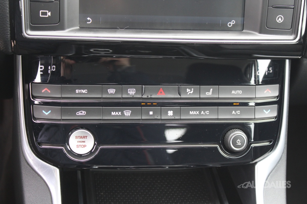 Jaguar XE 2,0 D 120 kW, odpočet DPH - 18