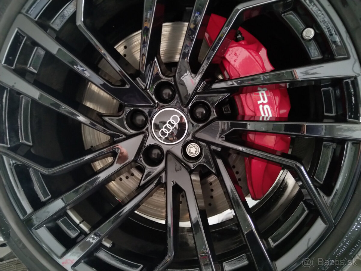 Audi RS4 r.2022 záruka Audi do 1/2027 - 18