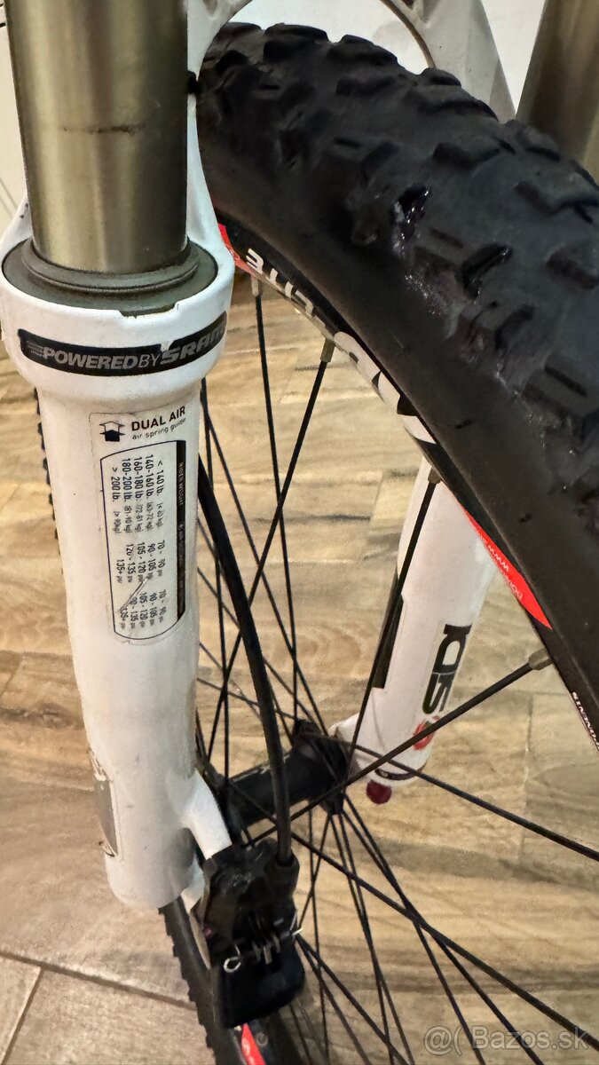 Predam karbonovy bicykel scott scale 30 velkost L - 18