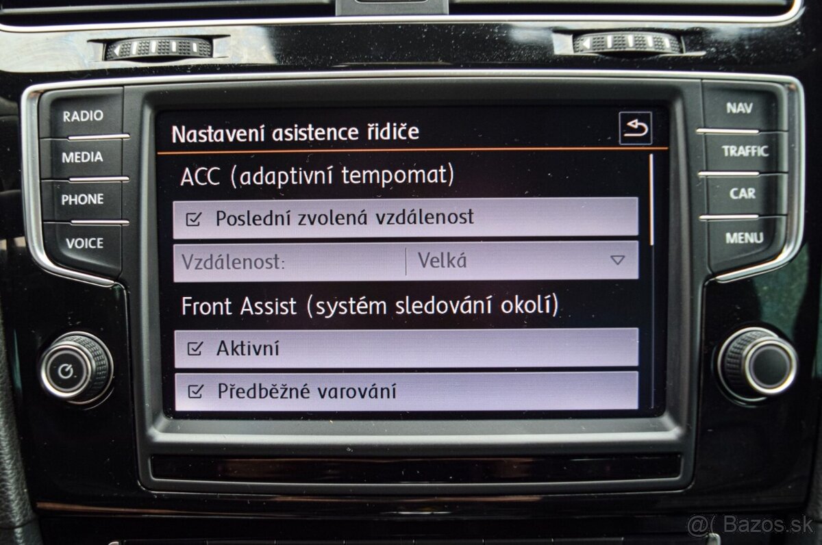 Volkswagen Golf R 2.0 TSI 221 kW 4Motion - 18