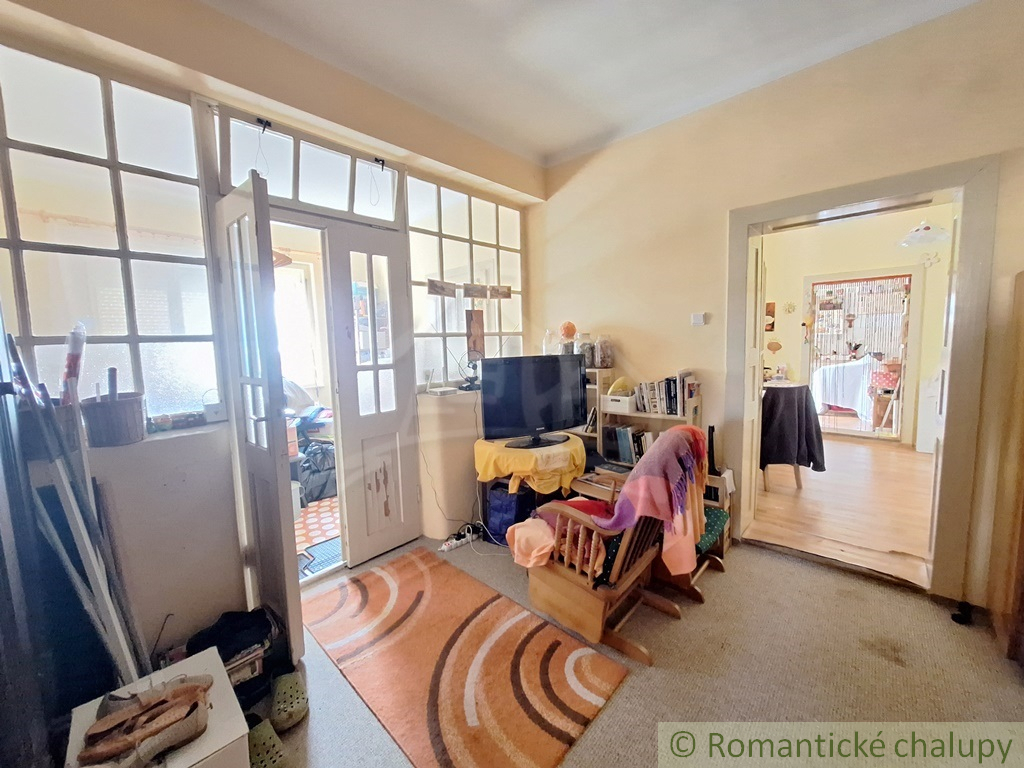 Ihneď obývateľný rodinný dom na rozľahlom pozemku na okraj - 18