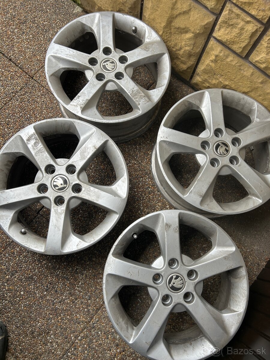 Predám ( kávovar, grafické karty, disky R16) - 18