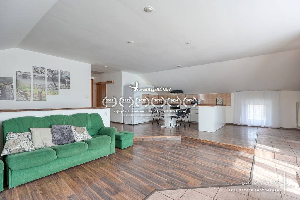 polyfunkčný objekt so 4-izbovým bytom v obci Pavlice - 18