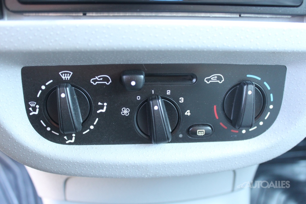 Citroen C3 1,1 i 44 kW PLUS - 18