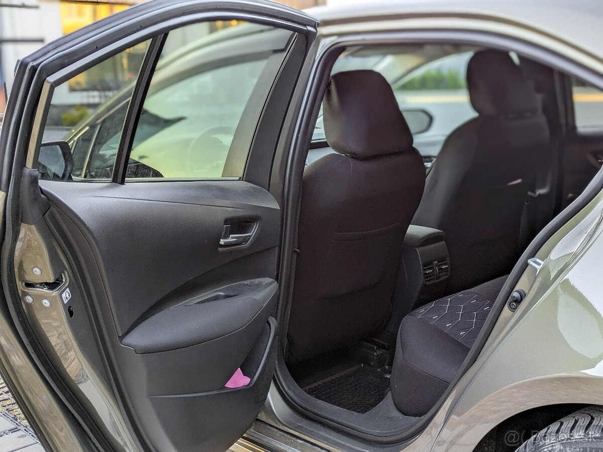 Toyota Corolla 1.5 Dynamic Force Style 92kW, 1. majiteľ - 18