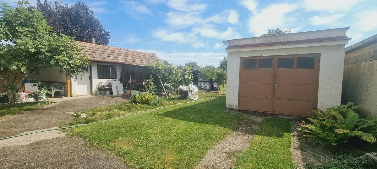 Rodinný dom s veľkým pozemkom na predaj v obci Malinovo - 18