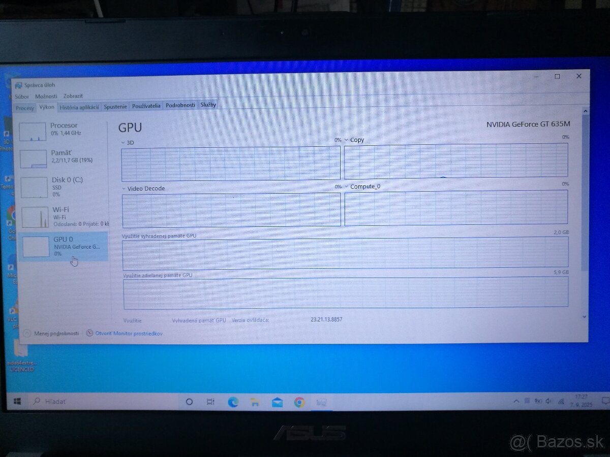 Asus. Intel i7. SSD 256 GB. 16GB.nVidia 8GB. Nová baterka. - 18