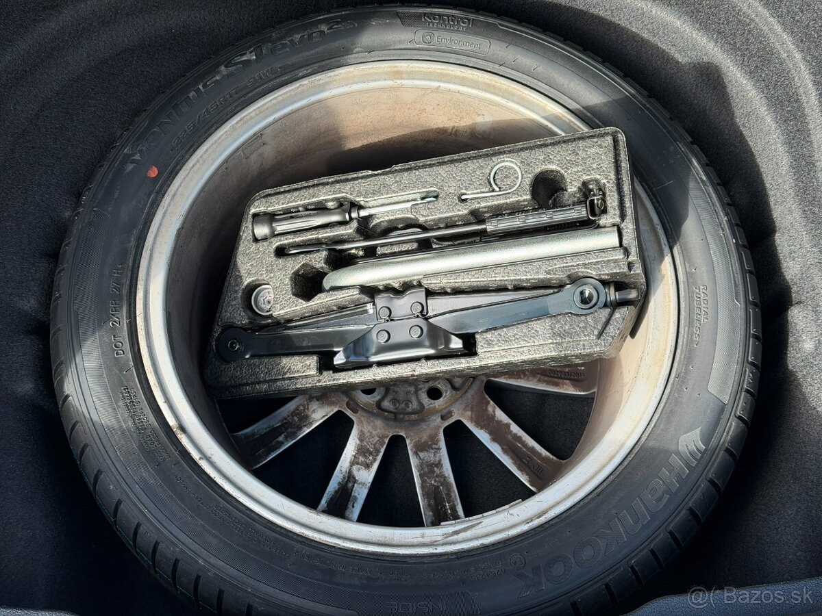 Volkswagen Golf Variant 2.0 TDI Highline DSG - 18