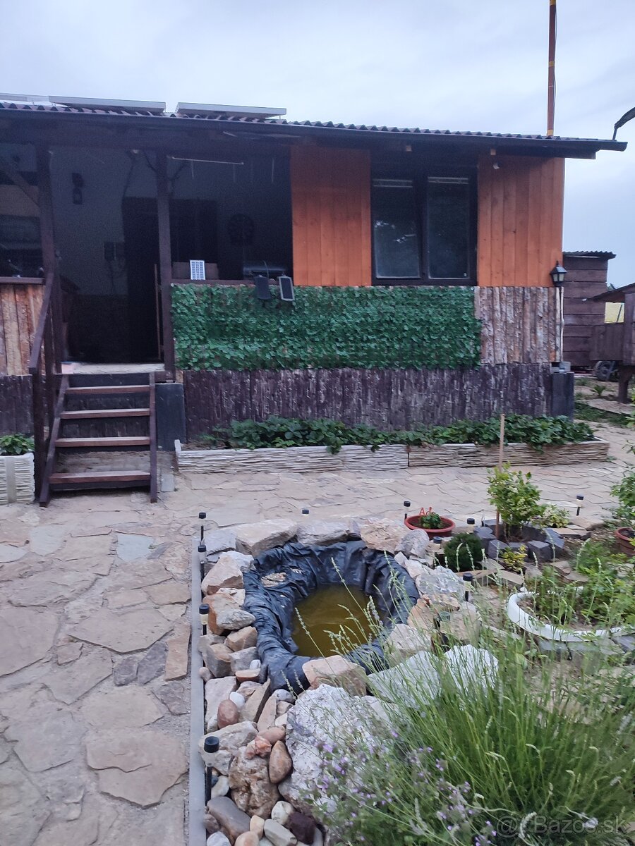 Záhrada s chatou - 18