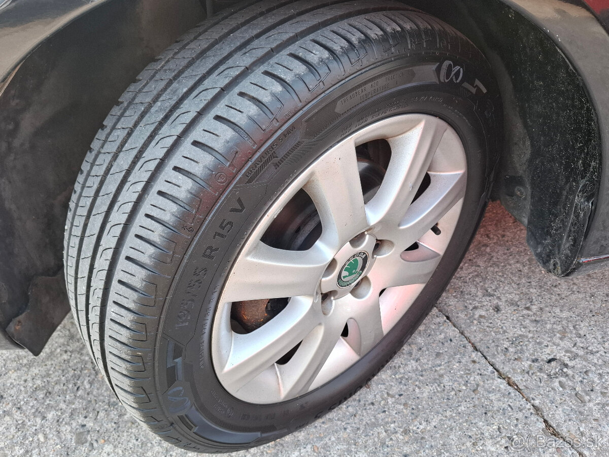 ŠKODA ROOMSTER 1,2 TSi r.v. 2010 - 18