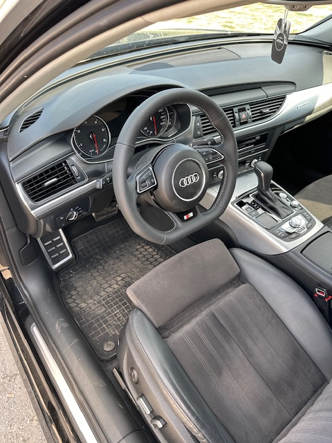 VOLANT AUDI KOŽENÝ PERFOROVANY CIERNE SITIE ZKOSENY - 18