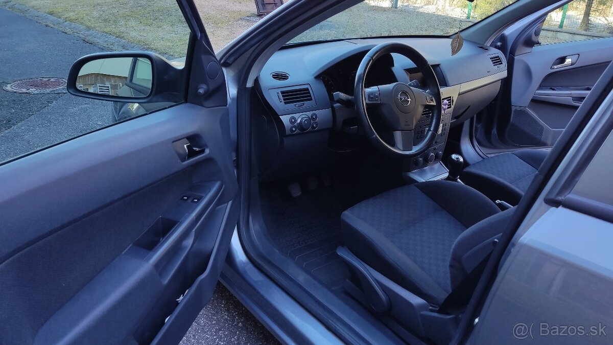 Opel Astra 1.4 16V - 18