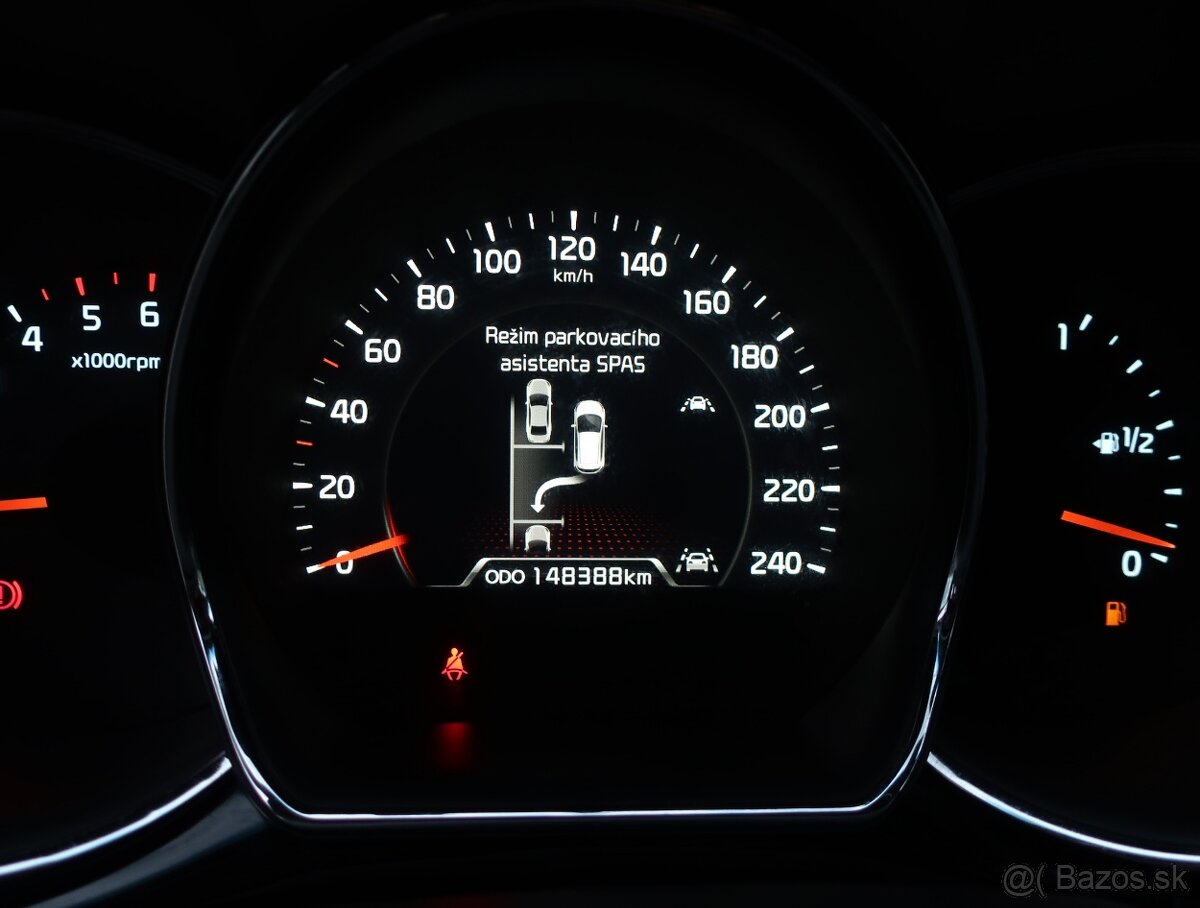 Kia Cee´d SW Spirit 2015 1,6CRDi 128k, navigácia, max.výbava - 18