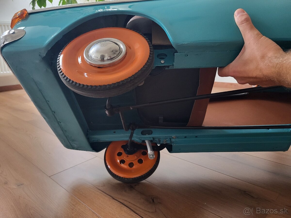 Šlapacie autíčko moskvič - 18