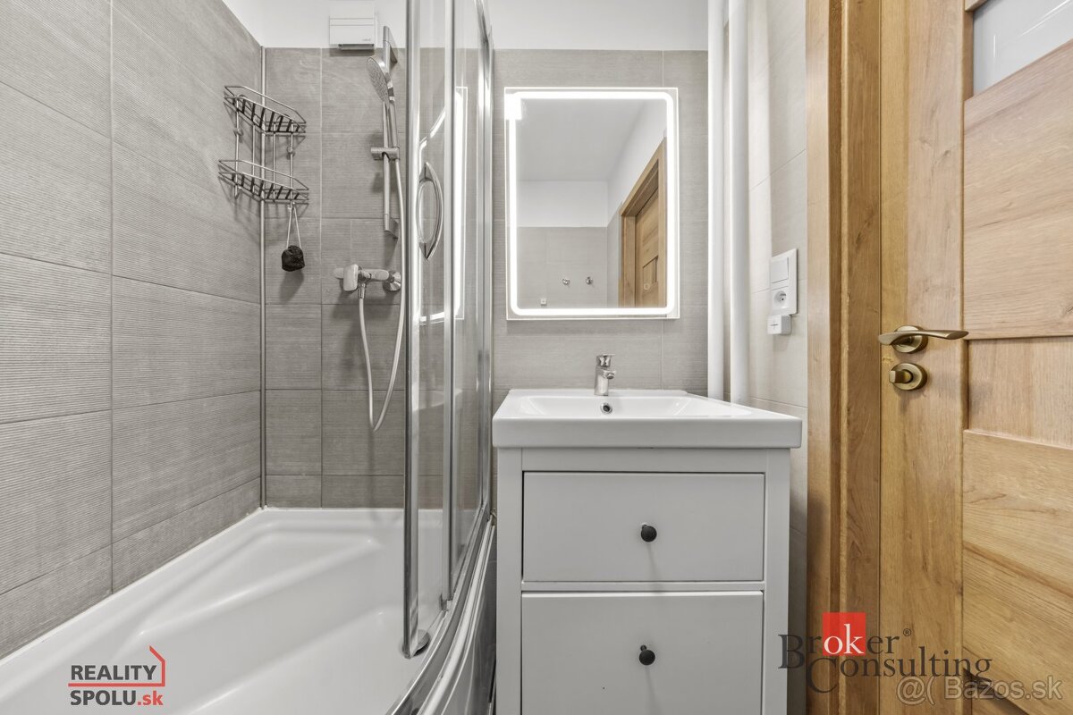 KOMPLETNE ZREKONŠTRUOVANÝ 4-IZBOVÝ BYT V RAČI – IHNEĎ VOĽNÝ - 18