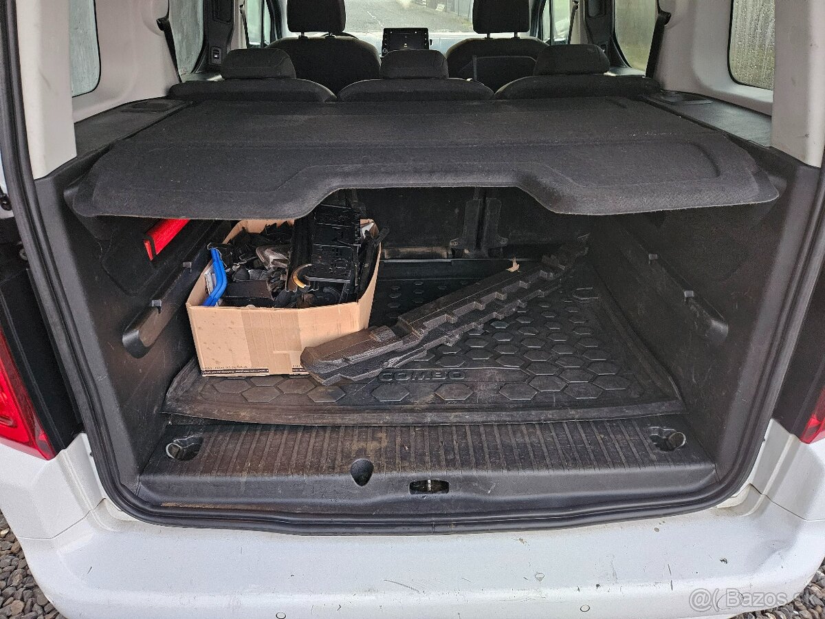 Opel Combo E Ultimate, r.v. 10/2022, 1.5 diesel - 18