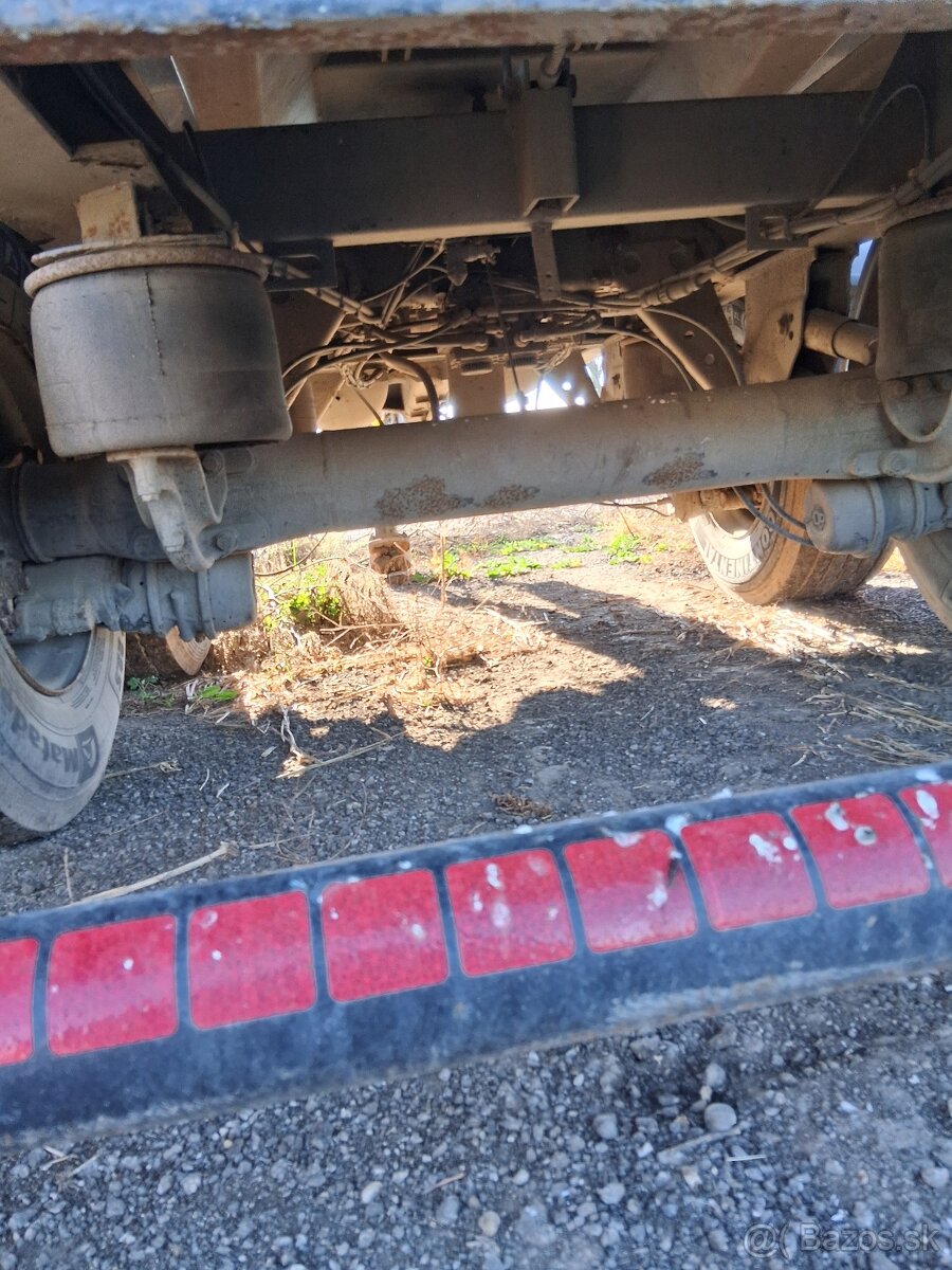 Predam techniku kamion auto 8x4 - 18