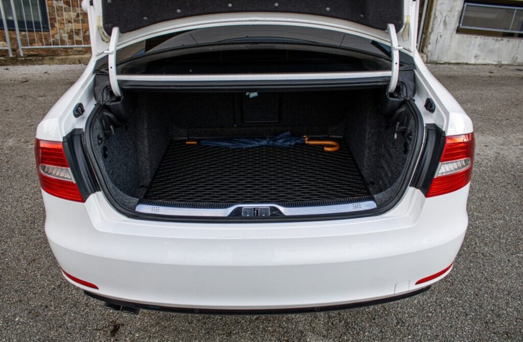 Škoda Superb 2.0 TDI CR 170k Elegance DSG - 18