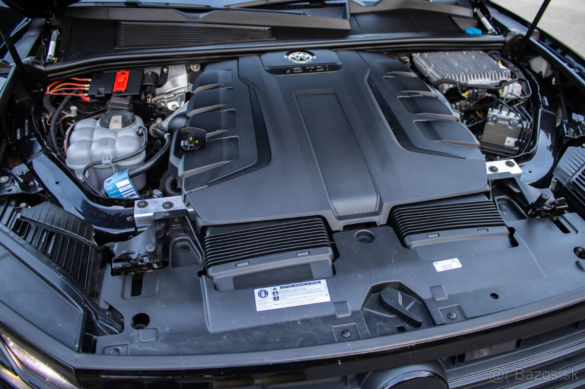 Volkswagen Touareg 4.0 TDI V8 R-line odpočet DPH - 18