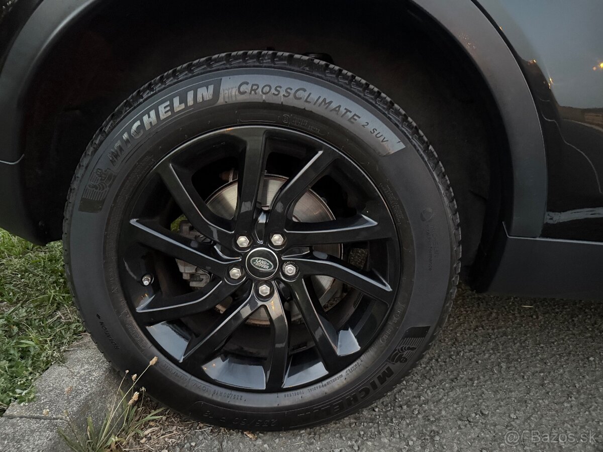 Land Rover Discovery Sport 2.0L 132 kw 4x4 HSE - 18