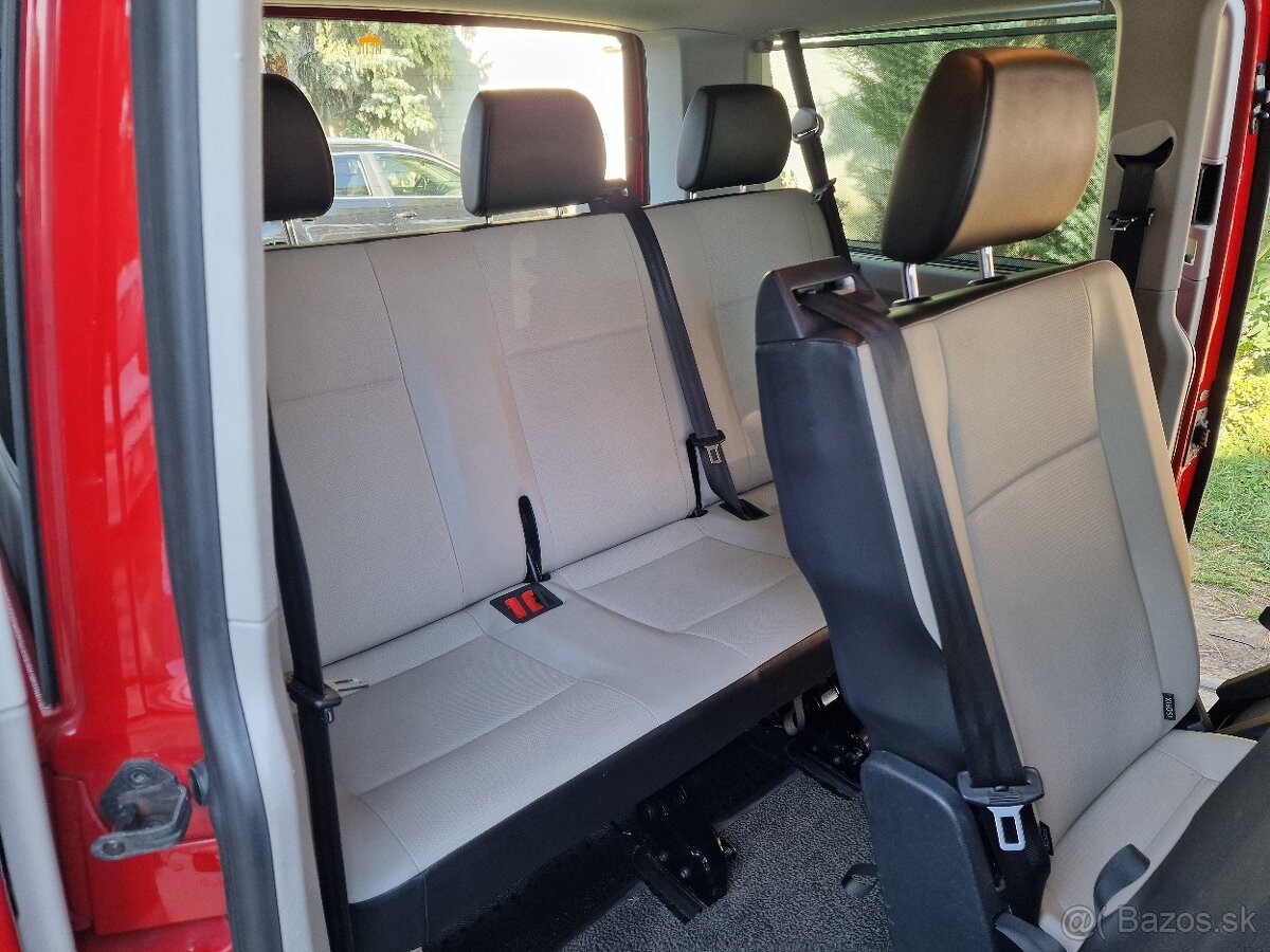 Volkswagen Caravelle 2.0 TDi 150k 4x4 DSG7 9-miest. (s DPH) - 18