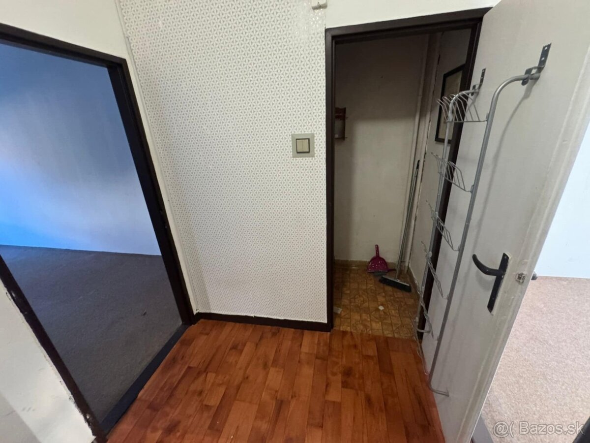 Prenájom 2-izbový byt 81 m2, Vranov nad Topľou , Sídlisko I. - 18