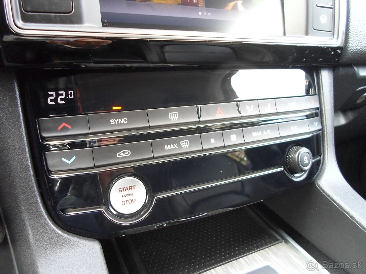 Jaguar F-Pace 2.0D I4 240k Prestige AWD A/T - 18