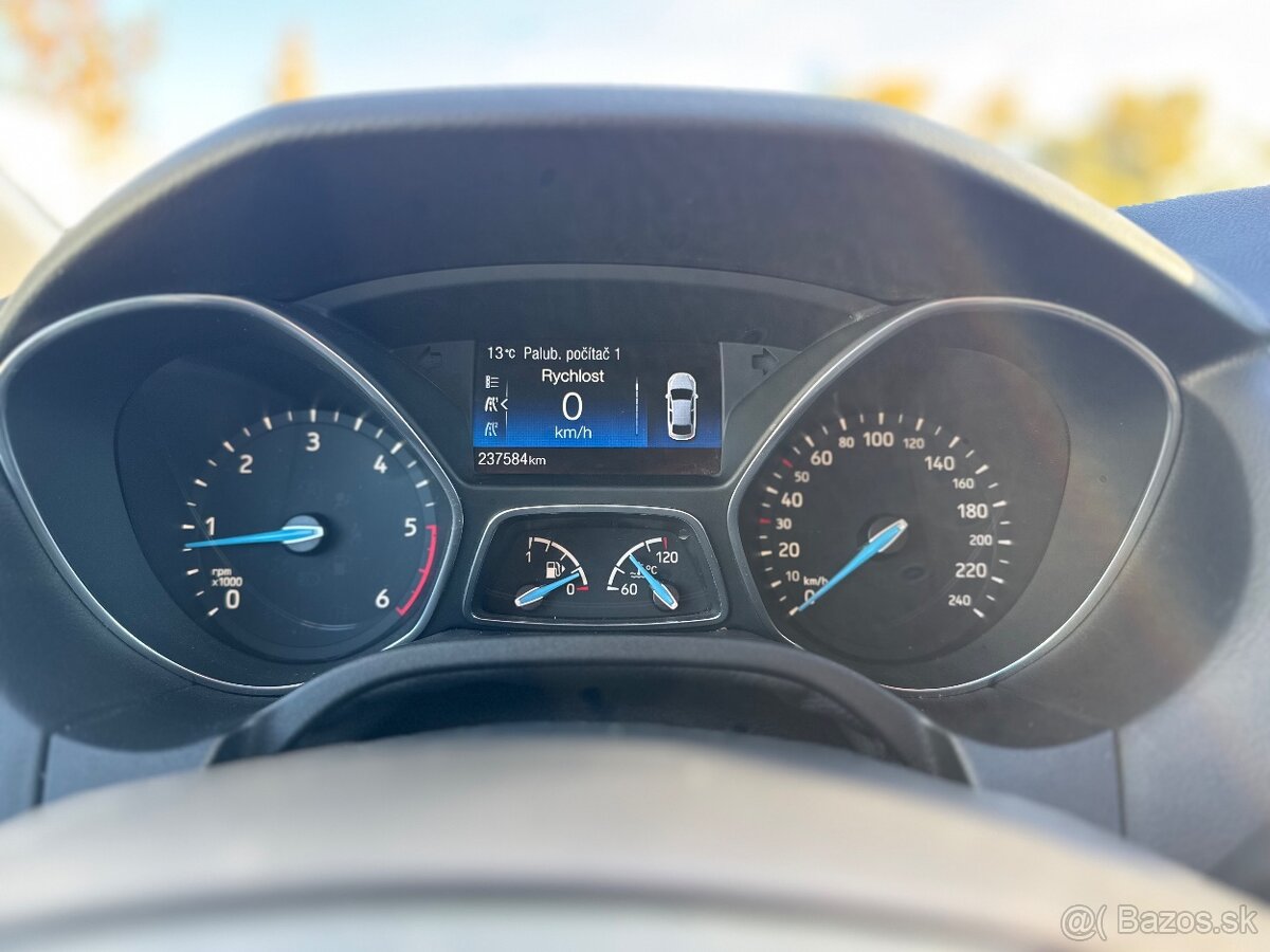 Ford Focus 1.5TDCi Business 2017 Nová STK - 18