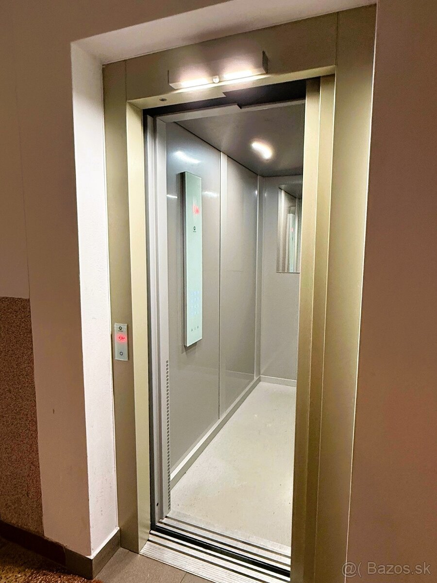 NA PREDAJ 3-izbový byt s 2 lodžiami - 18