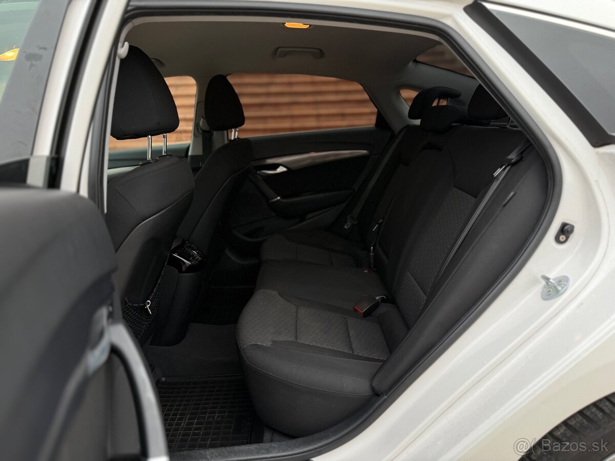 Hyundai I40 1.7 CRDi Business A/T Sedan 186000km - 18