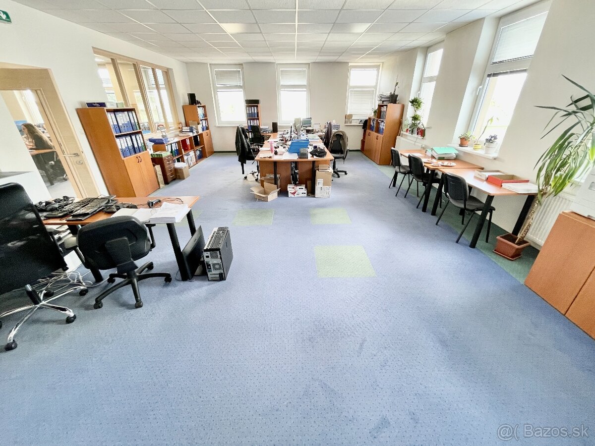 Na prenájom administratívno-skladový areál v Prievidzi - 18