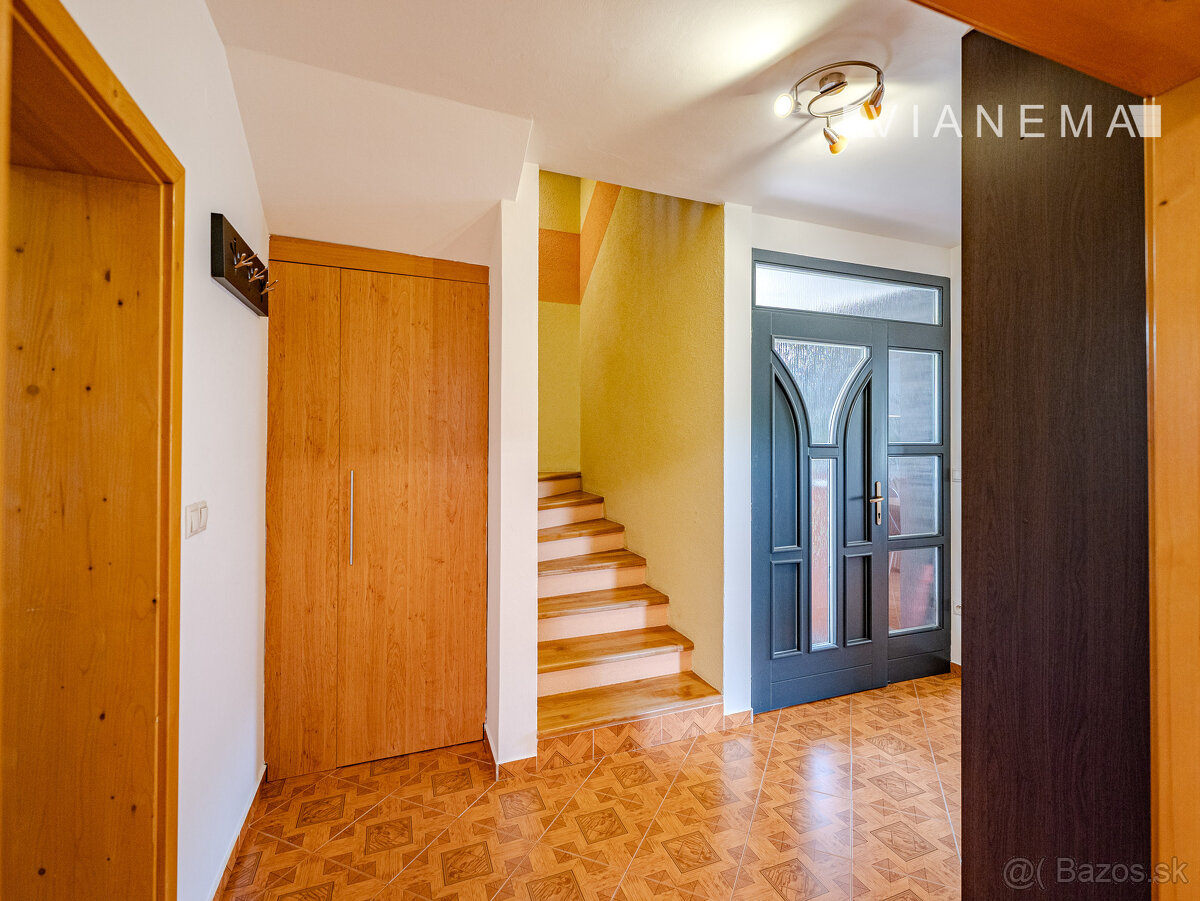 IBA U NÁS Na predaj štýlový 5 - izbový rodinný dom - Horný - 18