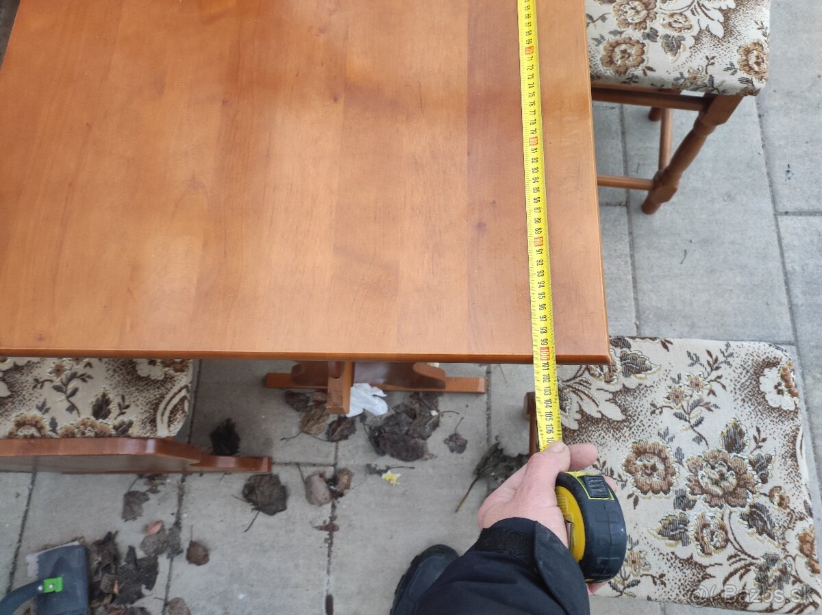 Jedálenský stôl - 18