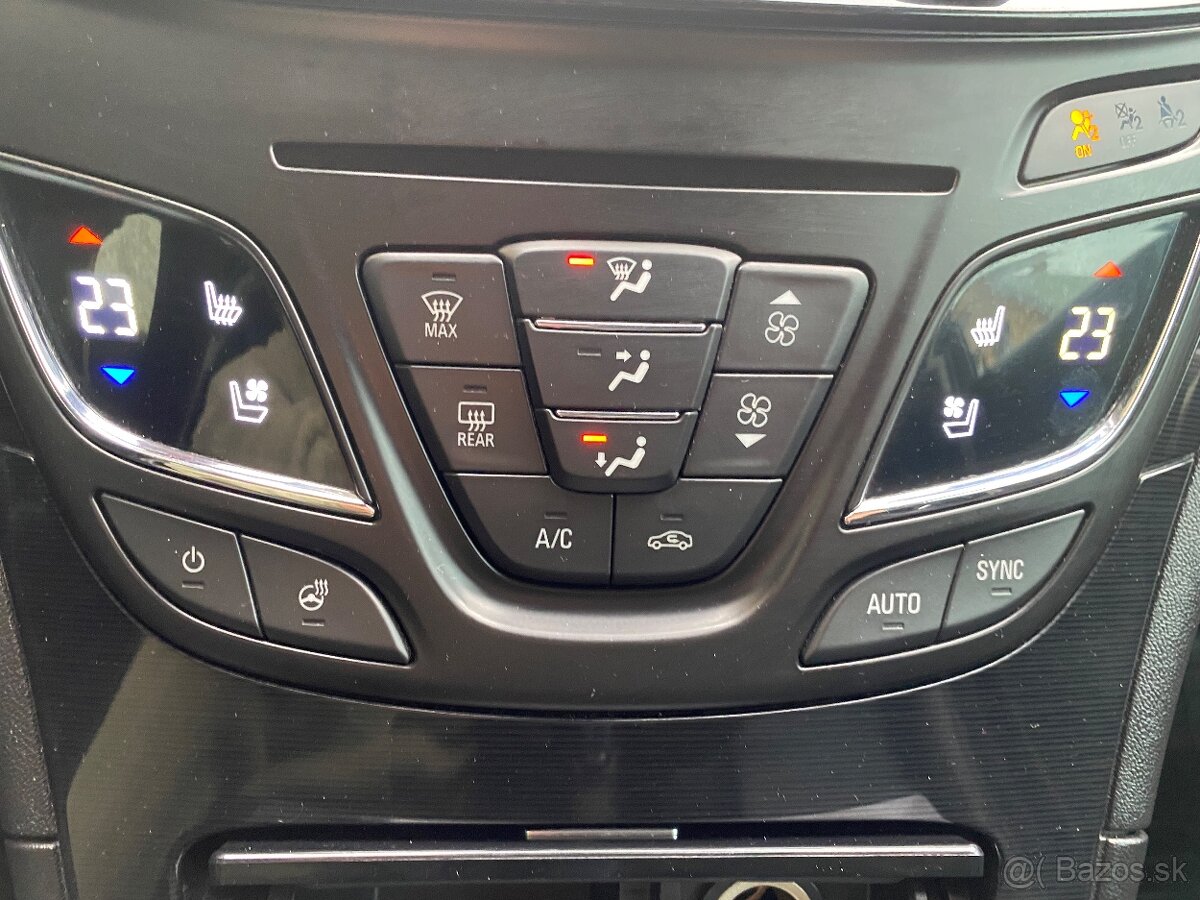 Opel Insignia Sports Tourer SW 2015 - 18