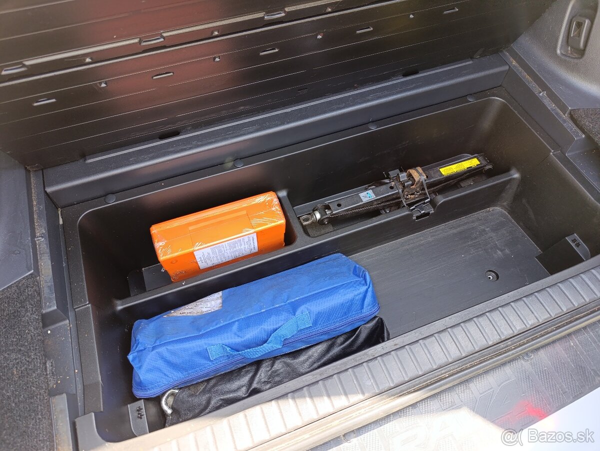 Toyota RAV4 2.2D 4WD 100kW/136PS, 4×4, M6 - 18