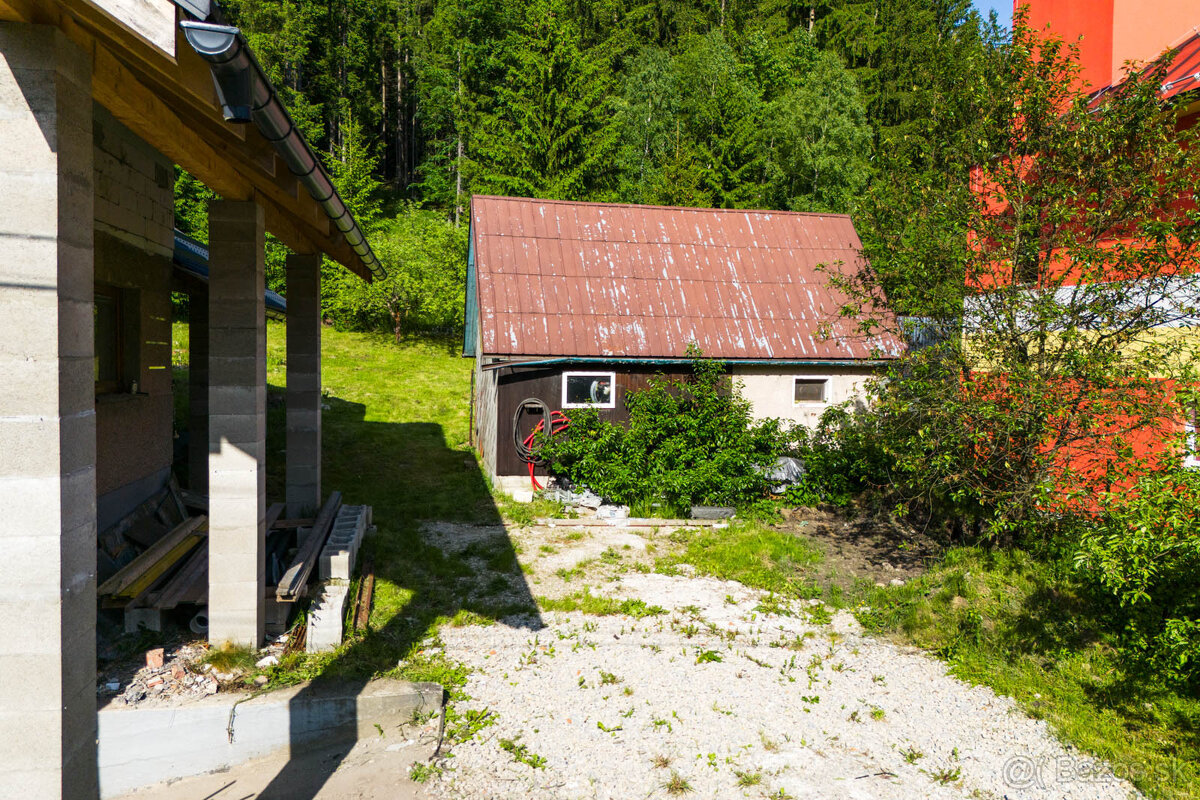 VÝRAZNE ZNÍŽENÁ CENA - Na predaj rozostavaný rodinný dom s v - 18