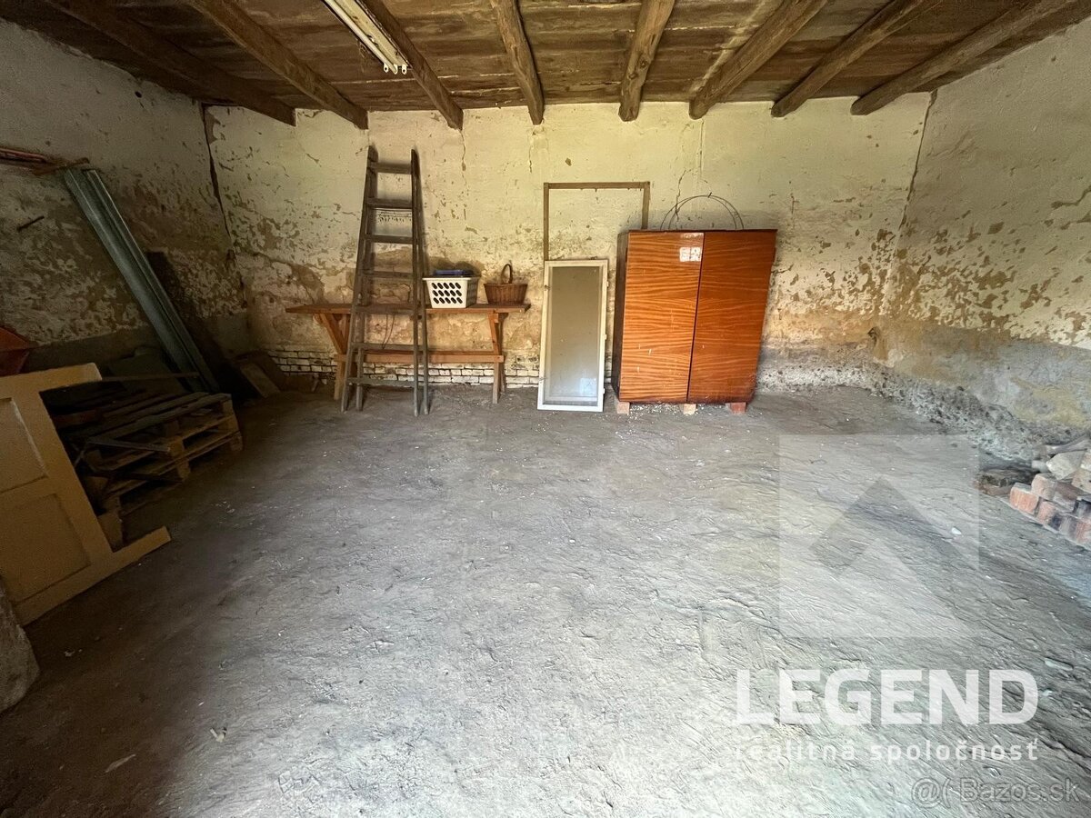 Chalupa Svodín, krásny pozemok 1317 m2, tichá ulička, ovocný - 18